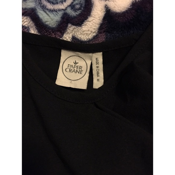 Black Flowing Top - Picture 3 of 3